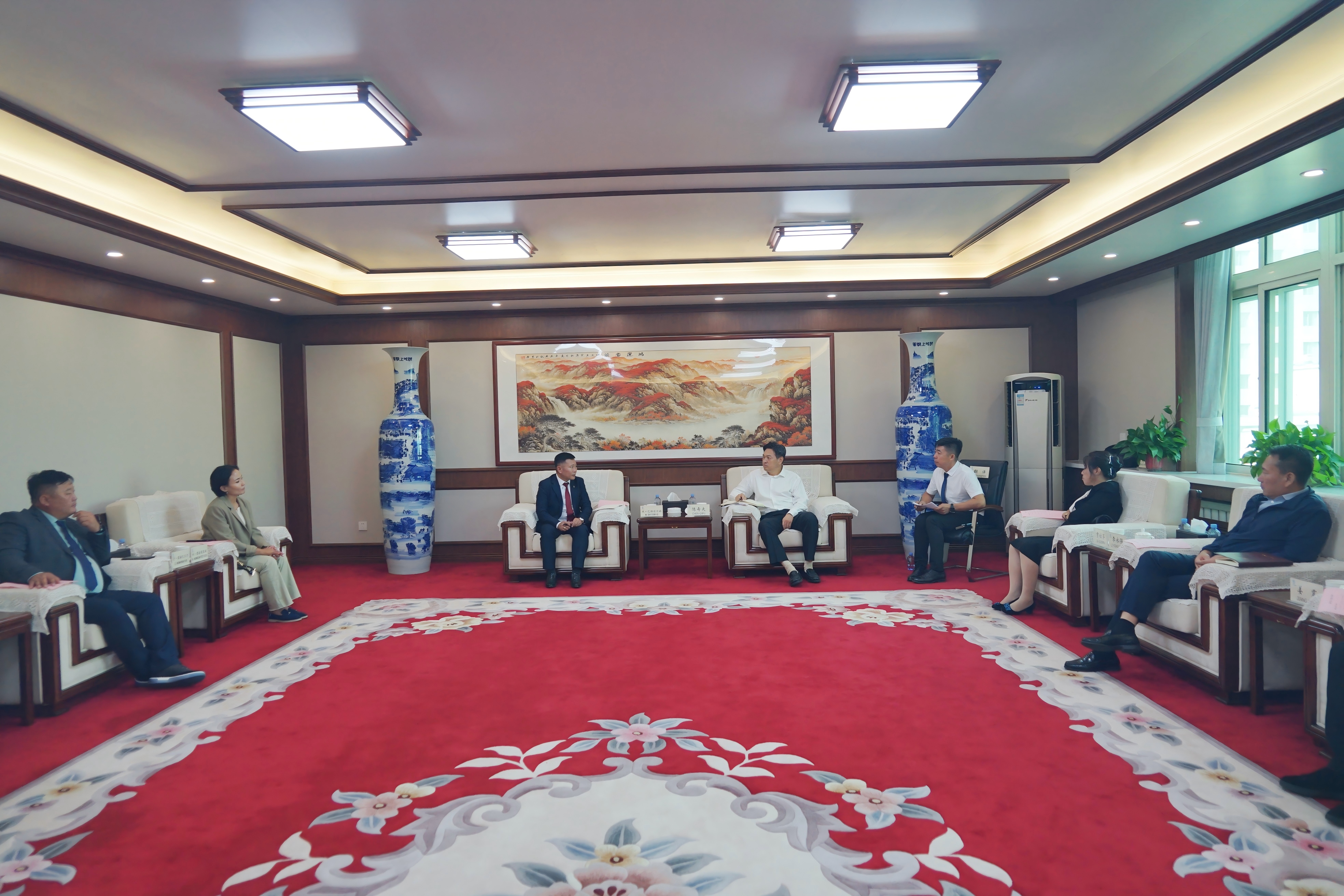 微信图片_20250924163306_337_37(1).jpg